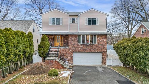 41 Tyndale Pl, Yonkers, NY, 10701-5430 | Card Image
