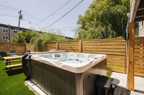 170 Beach 92nd St, Rockaway Beach, NY, 11693-1512 | Card Image