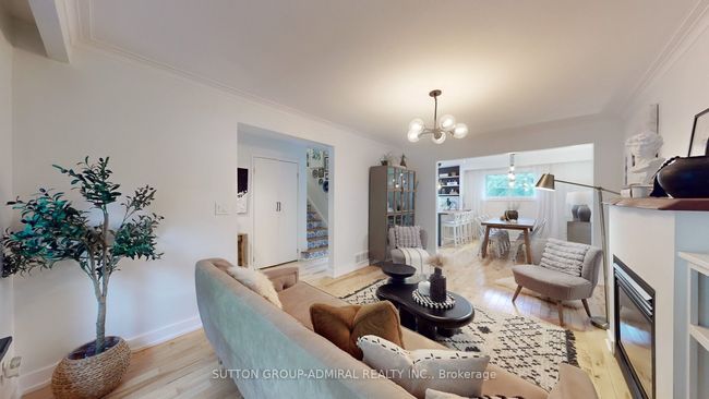 329 Towercrest Dr, House other with 4 bedrooms, 2 bathrooms and 2 parking in Newmarket ON | Image 6