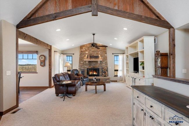 10226 Buena Vista Ln, House other with 6 bedrooms, 4 bathrooms and null parking in Belle Fourche SD | Image 4