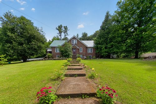 212 E Main St, Waverly, TN, 37185-2156 | Card Image