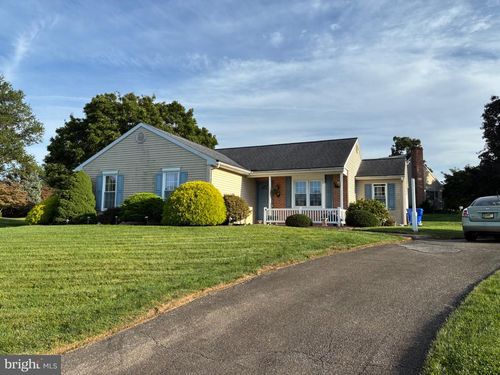 110 Lynette Circle, WILLOW STREET, PA, 17584 | Card Image