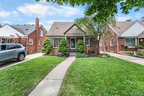2604 Venice St, Dearborn, MI, 48124-4176 | Card Image