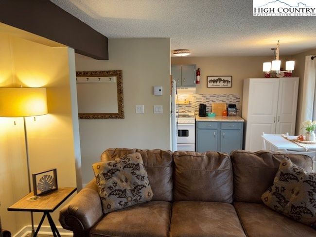 13B - 142 Top Of Seven Dr, Condo with 1 bedrooms, 1 bathrooms and null parking in Seven Devils NC | Image 9