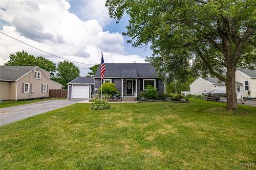 9426 Brewerton Rd, Brewerton, NY, 13029-9431 | Card Image