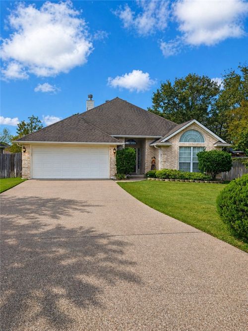 2379 Kendal Green Cir, College Station, TX, 77845-4841 | Card Image