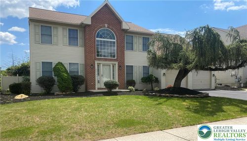 401 Augusta Dr E, Reading, PA, 19608-2129 | Card Image