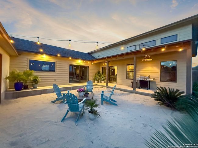 1208 Devine Dr, House other with 3 bedrooms, 2 bathrooms and null parking in Devine TX | Image 28