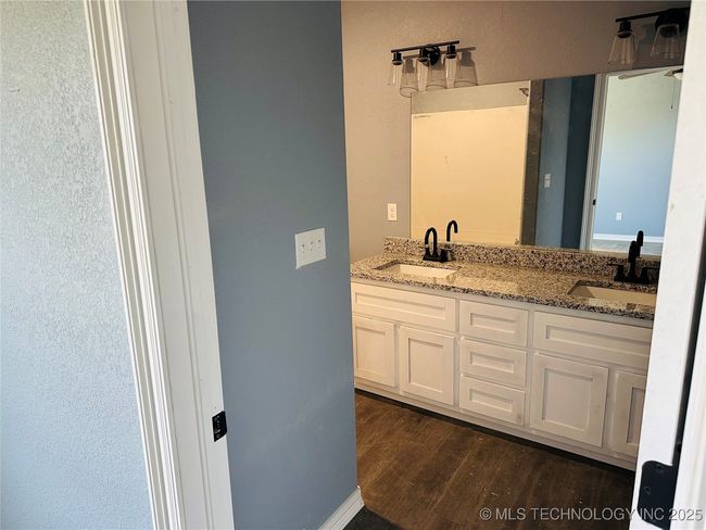 1004 S Gore St, House other with 3 bedrooms, 2 bathrooms and null parking in Muldrow OK | Image 11