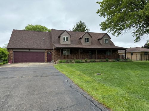 39 S Pickett Dr, Fisher, IL, 61843-9437 | Card Image