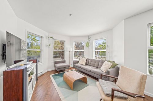 204-1883 E 10th Ave, Vancouver, BC, V5N1X8 | Card Image