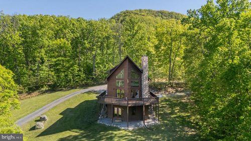 267 Tomahawk Ln, Edinburg, VA, 22824-3592 | Card Image