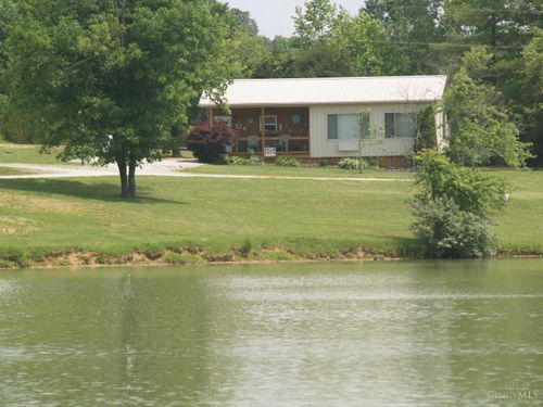 8881 W Deadfall Rd, Hillsboro, OH, 45133-6670 | Card Image