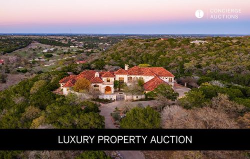 2121 Landmark Rd, Kerrville, TX, 78028-7290 | Card Image