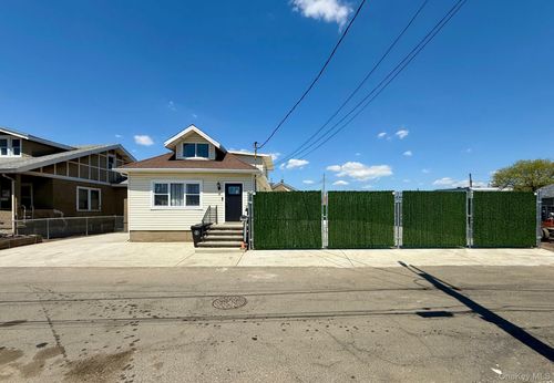10 3 Street, New York, NY, 11422 | Card Image