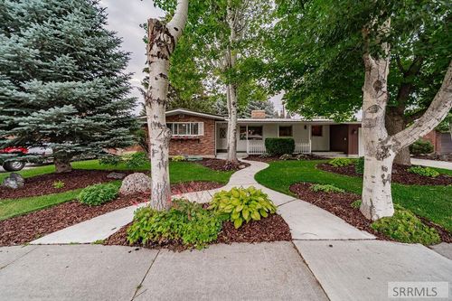 242 Pinon Dr, Idaho Falls, ID, 83401-2951 | Card Image