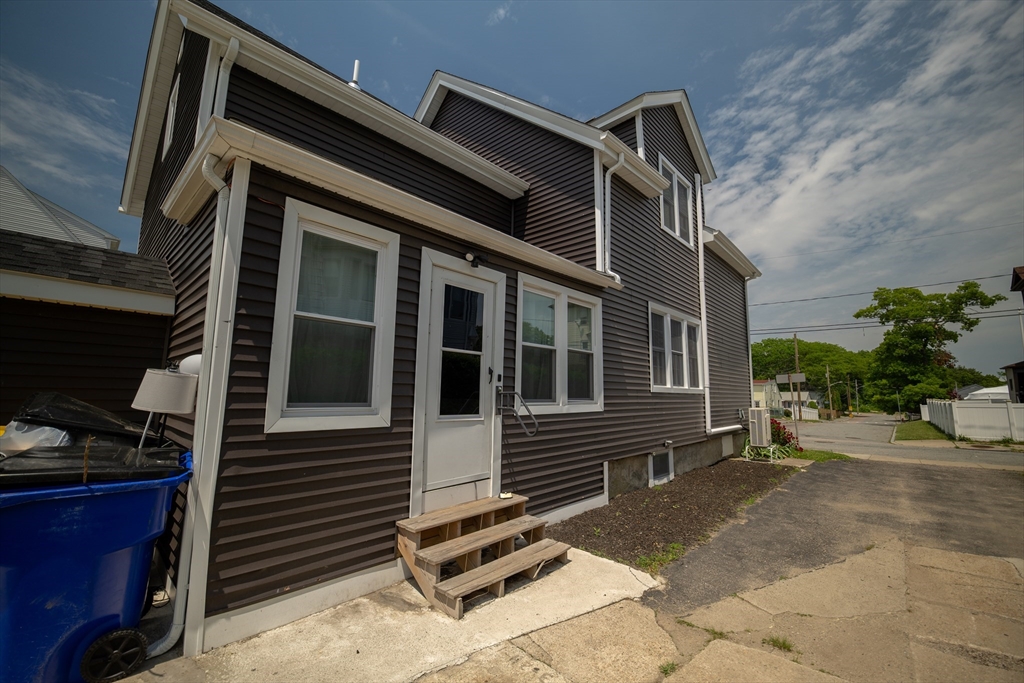 Residential Income in Fall River 4