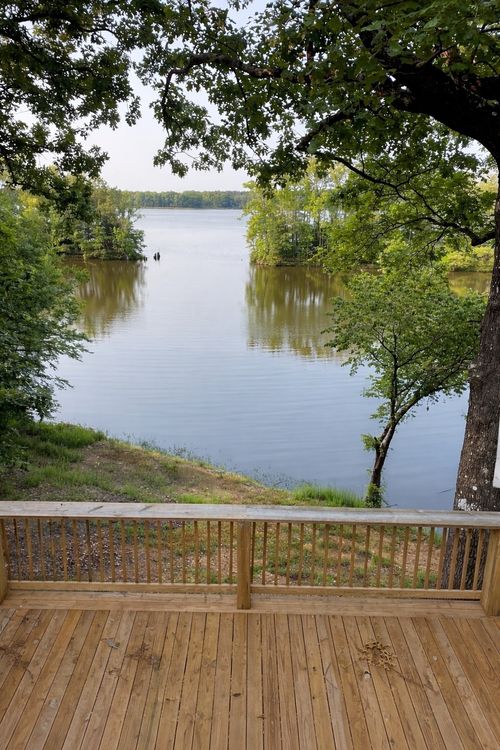 81 Davis N Lake Access Rd, Camden, TN, 38320-7530 | Card Image