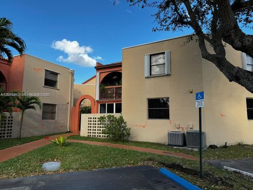 102-10-10257 Nw 9th Street Cir, Miami, FL, 33172-6643 | Card Image