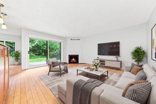 3381 William Ave, North Vancouver, BC, V7K1Z7 | Card Image