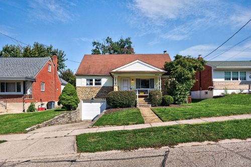 5662 Green Acres Ct, Cincinnati, OH, 45248-4226 | Card Image