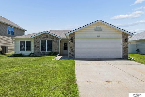 706 Lamont Dr, Lincoln, NE, 68528-1440 | Card Image