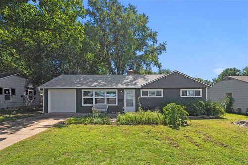 11127 Blue Ridge Blvd, Kansas City, MO, 64134-3202 | Card Image