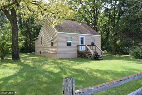 606 Lincoln Avenue W, Karlstad, MN, 56732 | Card Image