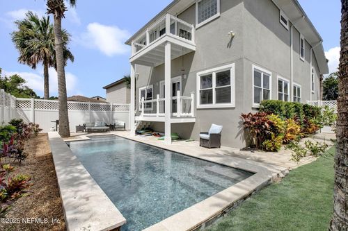 496 Upper 8th Ave S, Jacksonville Beach, FL, 32250-5262 | Card Image