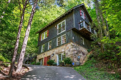 345 Gatlin Dr, Gatlinburg, TN, 37738-5625 | Card Image