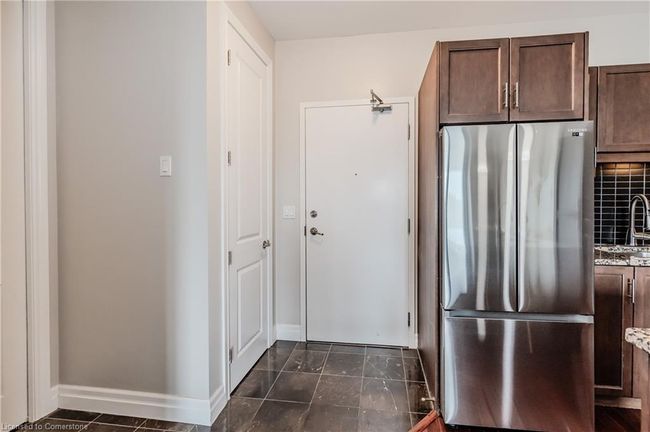504 - 223 Erb St W, House attached with 2 bedrooms, 2 bathrooms and 1 parking in Waterloo ON | Image 6