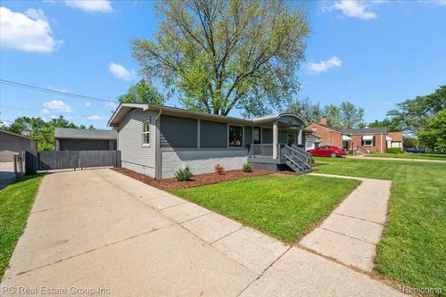 13665 Ida Ave, Warren, MI, 48089-2818 | Card Image