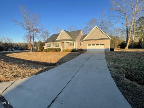 42 Eagle Swoop St, Zebulon, NC, 27597-9277 | Card Image