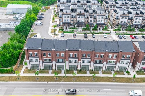 4-200 Dissette St, Bradford West Gwillimbury, ON, L3Z3G9 | Card Image