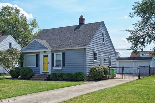 29520 Bruce Dr, Willowick, OH, 44095-4500 | Card Image