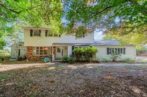 75 Cherokee Ave, Allendale, NJ, 07401-1304 | Card Image