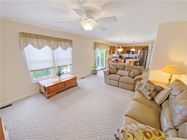 Family room. | Image 9