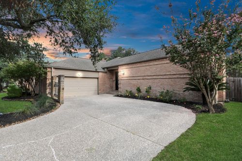 11602 Aspenway Dr, Houston, TX, 77070-2816 | Card Image