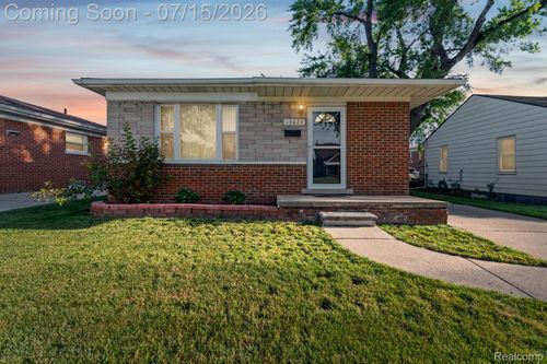 13024 Orange St, Southgate, MI, 48195-1616 | Card Image