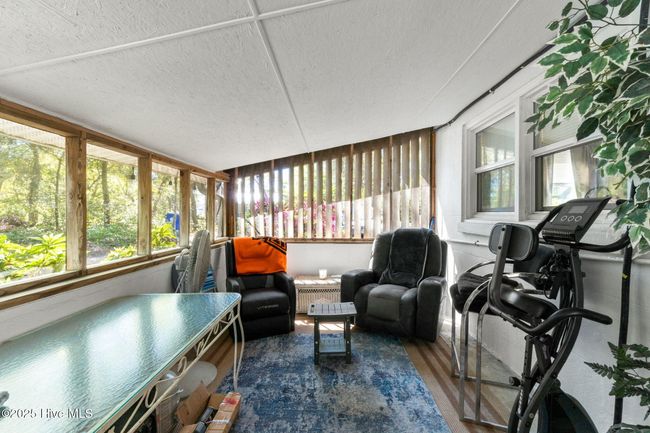 306 Ne 55 Th St, House other with 3 bedrooms, 1 bathrooms and null parking in Oak Island NC | Image 10