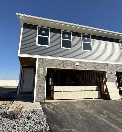 309 Alberts Dr, Belleville, WI, 53508-8401 | Card Image