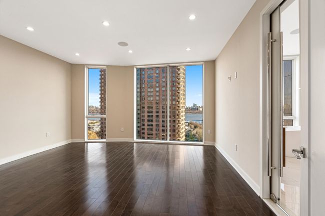 5-05 - 5-05 Washington Ave, Townhouse with 3 bedrooms, 3 bathrooms and null parking in Carlstadt NJ | Image 33