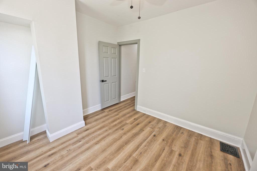 Residential in PHILADELPHIA 4