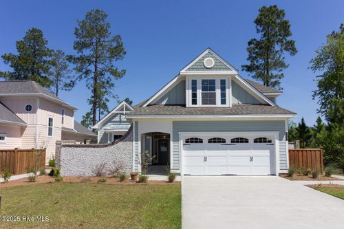 6097 Shore Park Dr, Leland, NC, 28451-6701 | Card Image