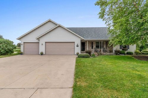 1717 Emerald Drive, BELLEVUE, WI, 54311 | Card Image