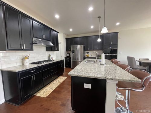 43635 Chancellor Ln, Novi, MI, 48375-3012 | Card Image