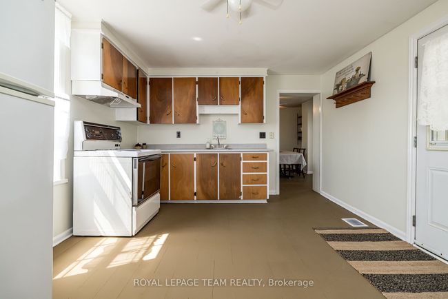 2106 Dunrobin Rd, House other with 3 bedrooms, 2 bathrooms and 8 parking in Dunrobin ON | Image 14