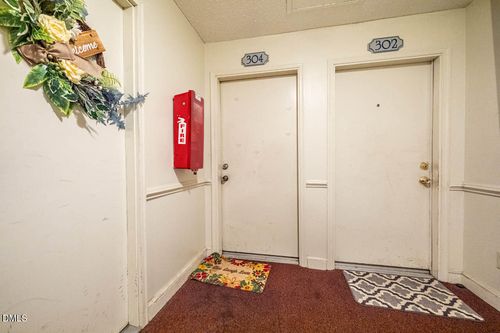 304-1320 Park Glen Dr, Raleigh, NC, 27610-1059 | Card Image