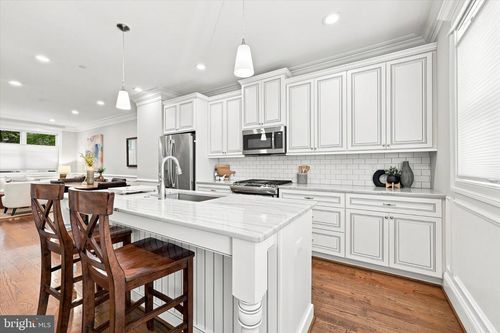 2138 Kater St, PHILADELPHIA, PA, 19146-1215 | Card Image