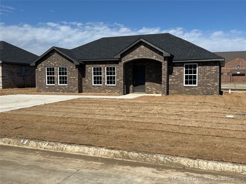 504 Sweet Pea Lane, Madill, OK, 73446 | Card Image
